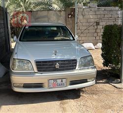 تۆیۆتا کراون